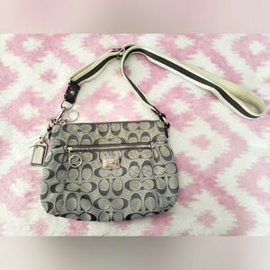 Coach Poppy Signature Purse